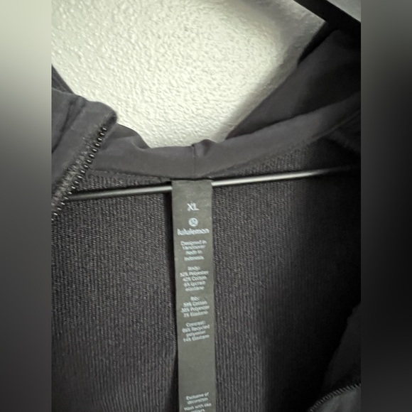 Lululemon Sweatshirt - Picture 5 of 7